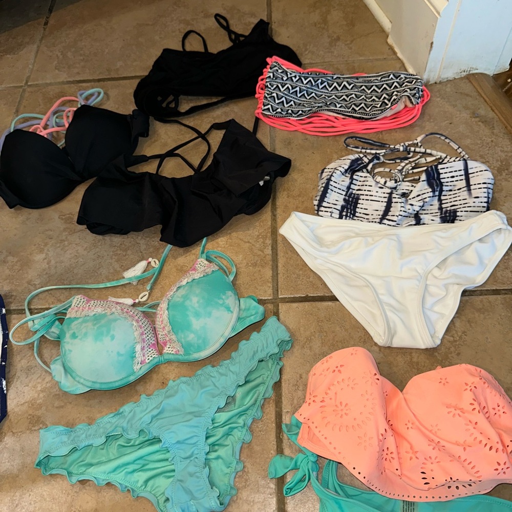 Women's SMALL Swimwear Set in Black, White, and Aqua